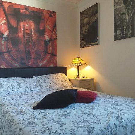 Lovely Double Bedroom In Rotherhithe لندن المظهر الخارجي الصورة