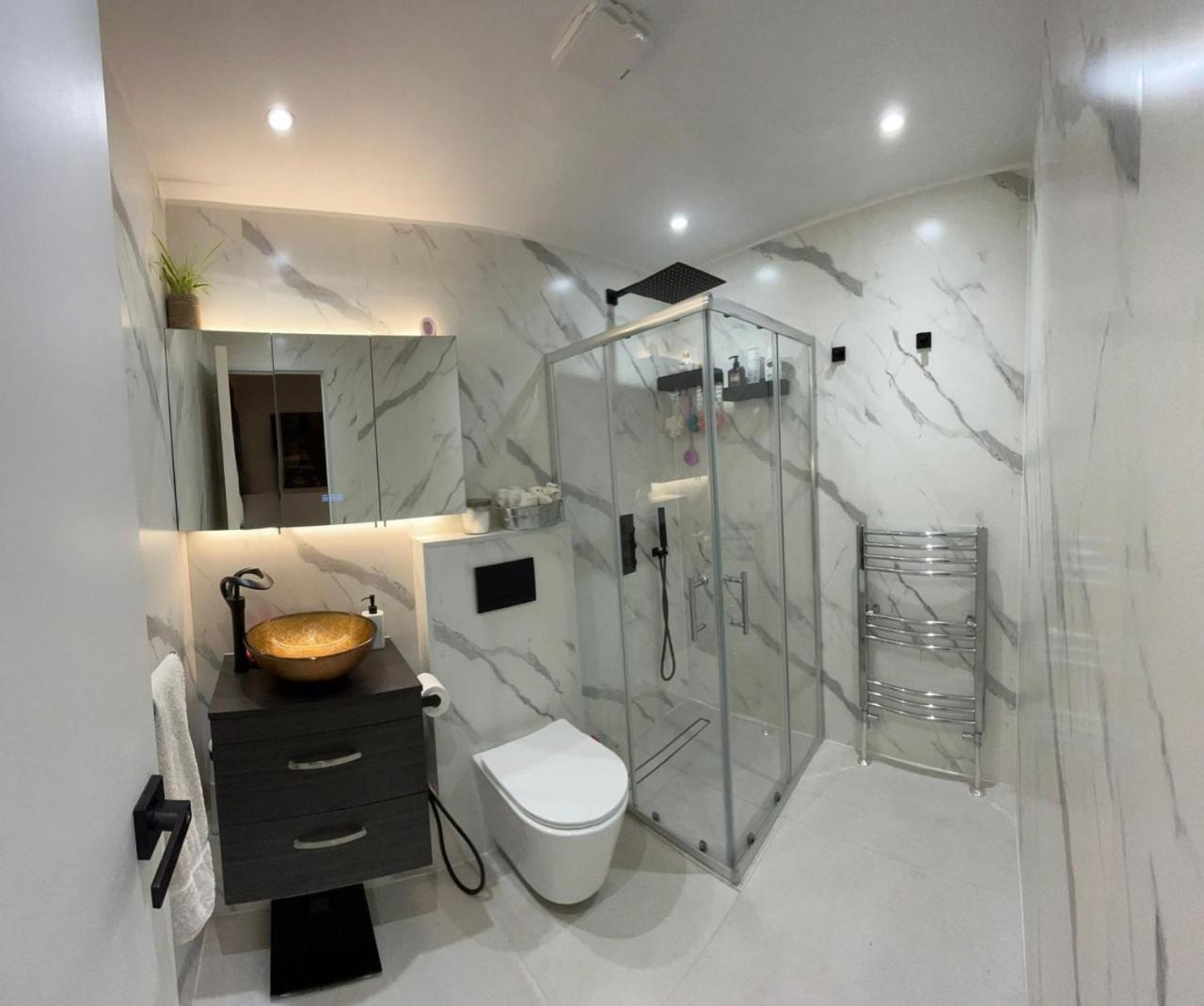 Lovely Double Bedroom In Rotherhithe لندن المظهر الخارجي الصورة